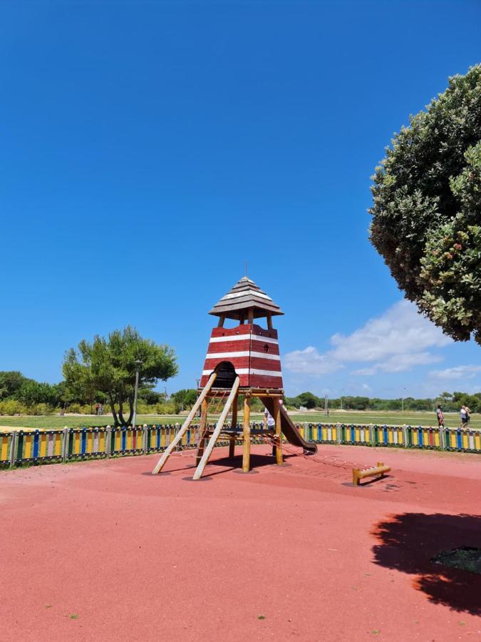 Front Beach Costa Caparica Lisbon كوستا دا كاباريكا المظهر الخارجي الصورة