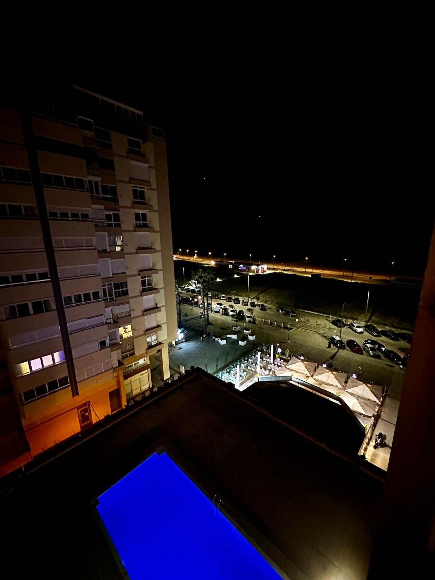 Front Beach Costa Caparica Lisbon كوستا دا كاباريكا المظهر الخارجي الصورة